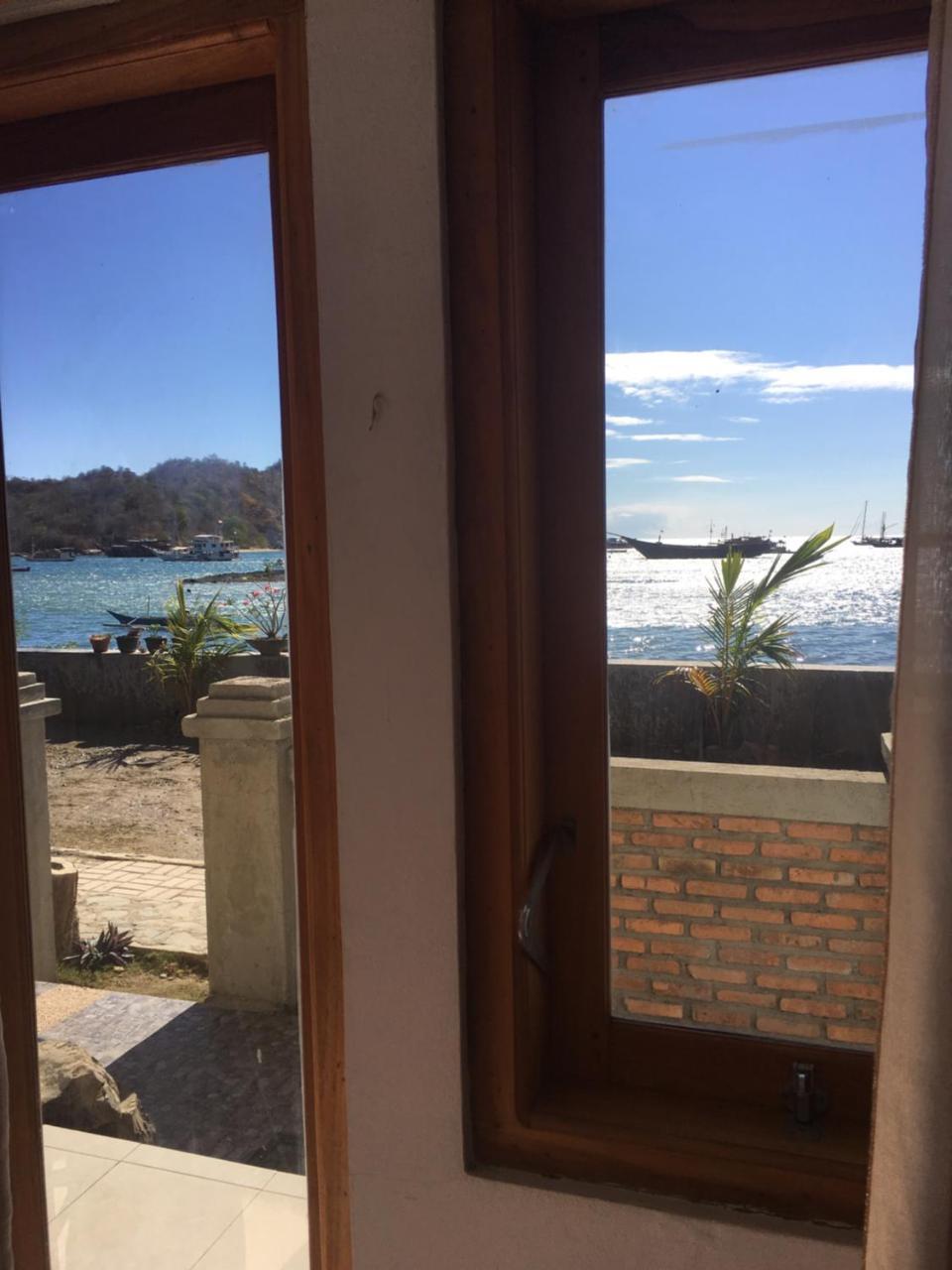 Bajo Sunset Hostel Лабуан Баджо Екстериор снимка