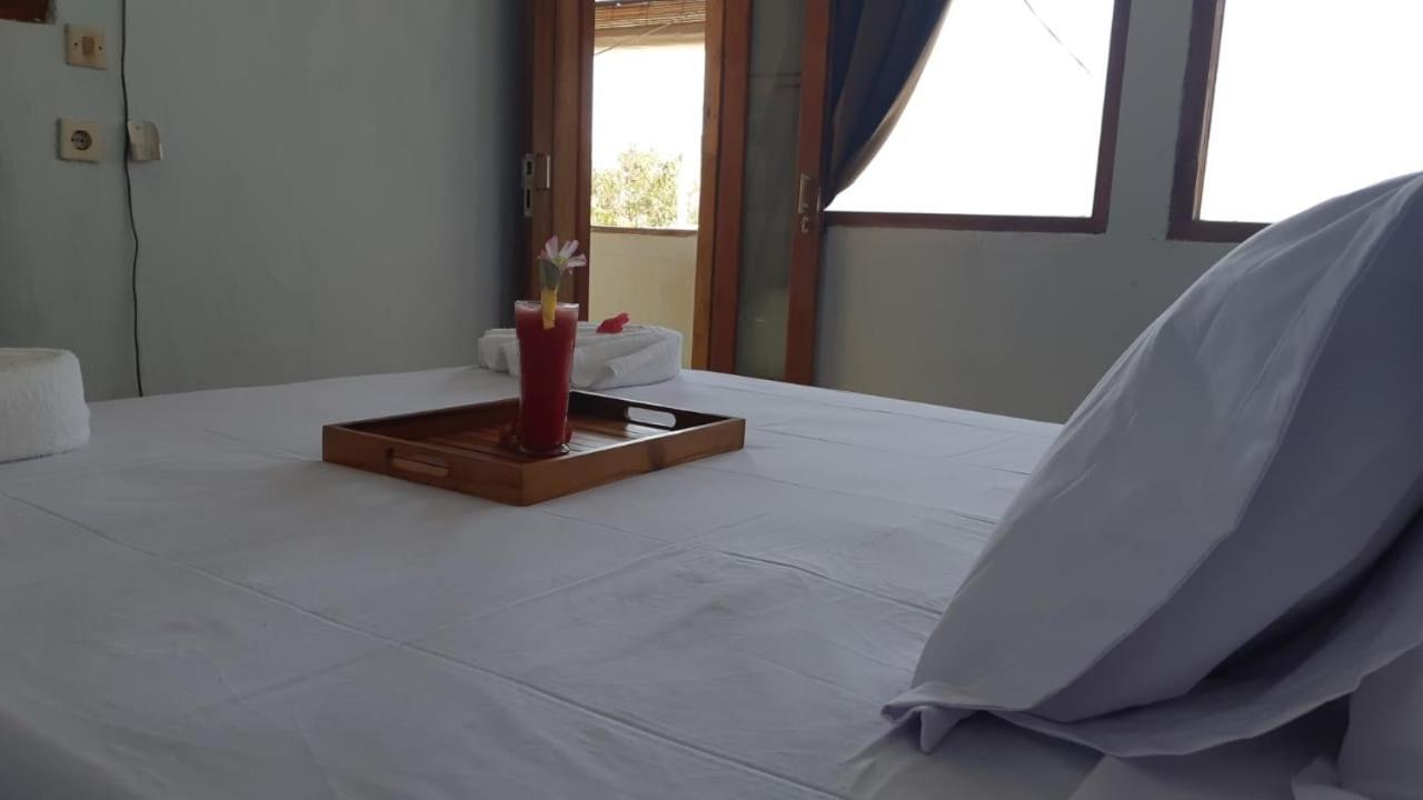 Bajo Sunset Hostel Лабуан Баджо Екстериор снимка